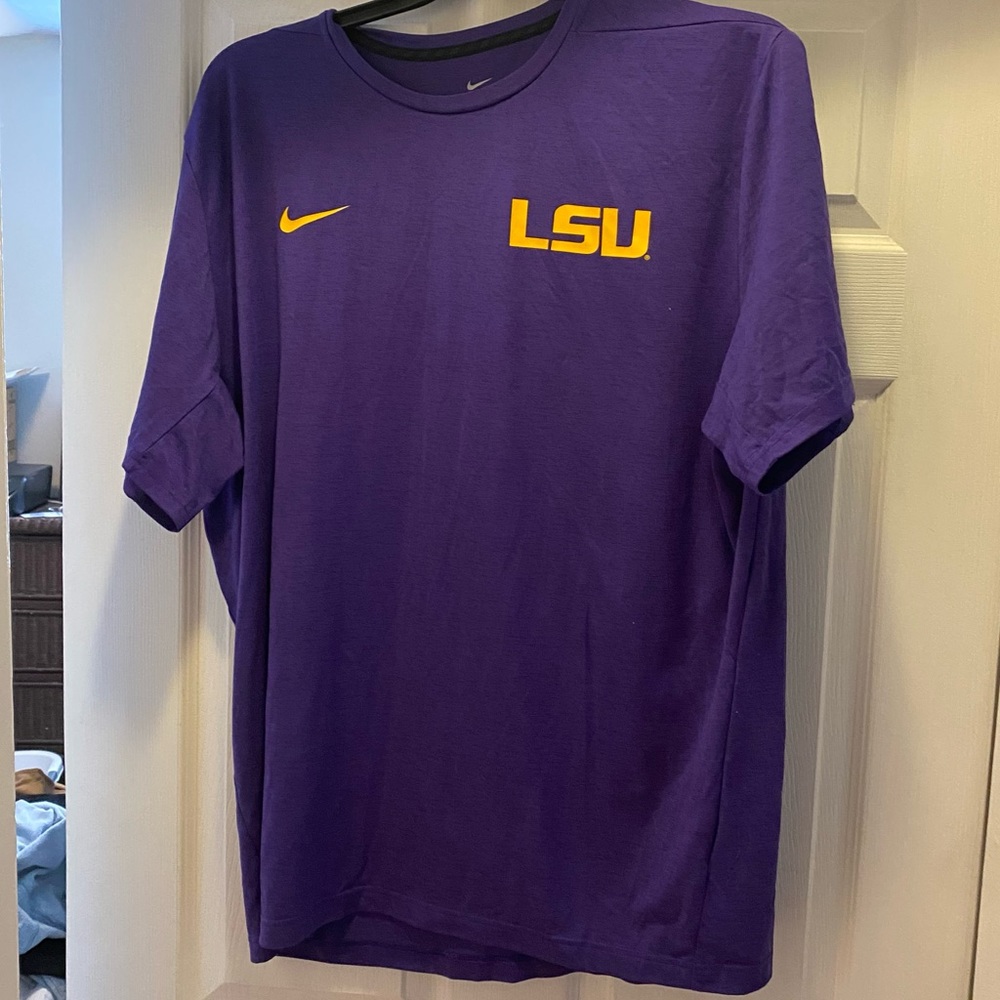 EUC Nike DriFit LSU XXL T-shirt